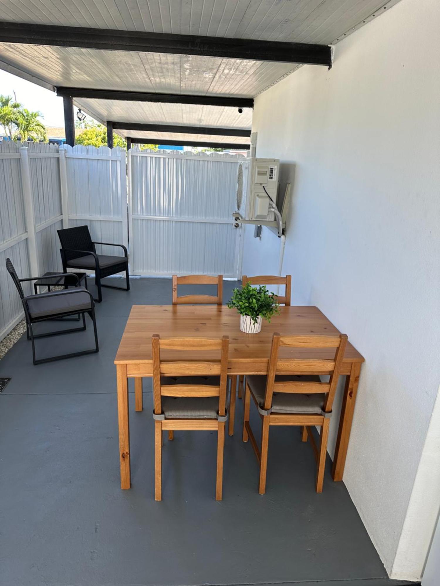 Adrien Guest Studio Miami Gardens Exterior foto